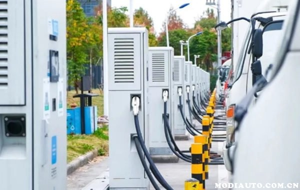 汽車充電樁廠家直銷可以做到品質(zhì)與價(jià)格的雙重優(yōu)勢！