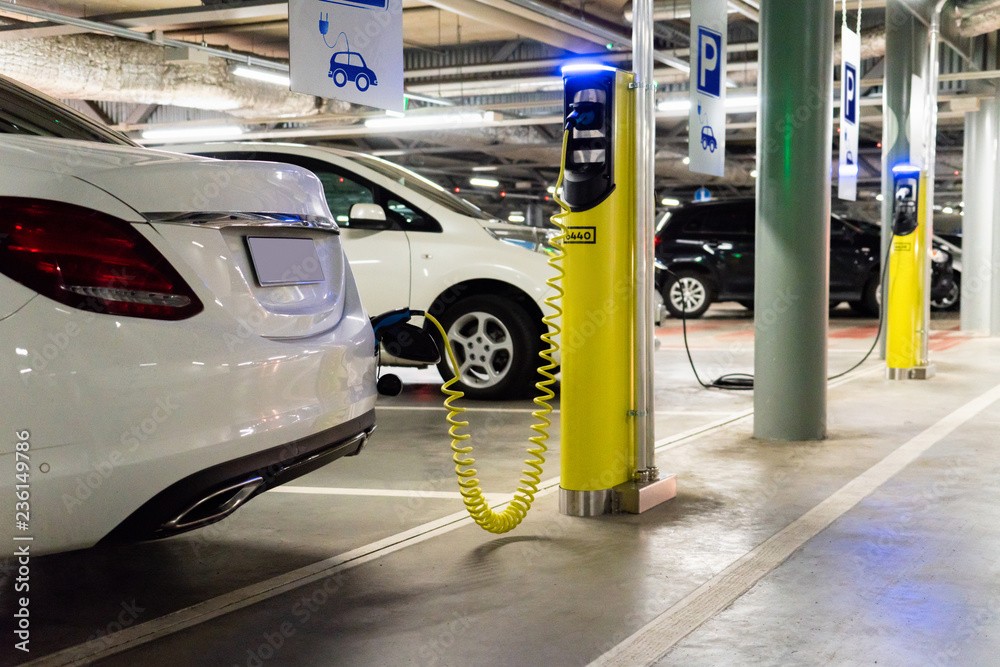 電動汽車充電樁的多樣化安裝方案與成本效益